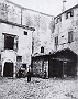 Fine 800-Padova-Stallo nella Corte degli Angeli,nel quartiere S.Lucia.(da Padova vol.1)-(Adriano Danieli)
